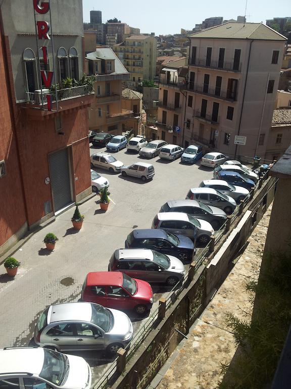 エンナ Antica Dimora Historic Building Bed & Breakfast エクステリア 写真